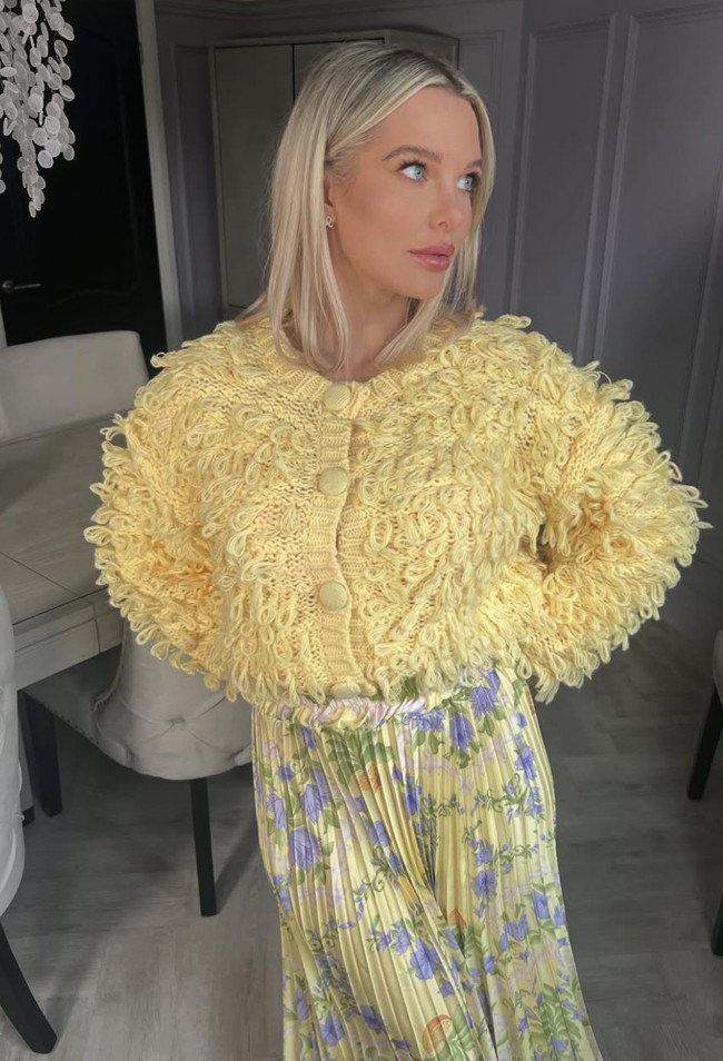 Pernah menjadi bintang sinetron ternama di Inggris dan mantan WAG, Helen Flanagan kini menghadapi kenyataan pahit dalam hidupnya. Mantan aktris Coronation Street itu mengaku kesulitan secara finansial. Foto: dok. Instagram @hjgflanagan