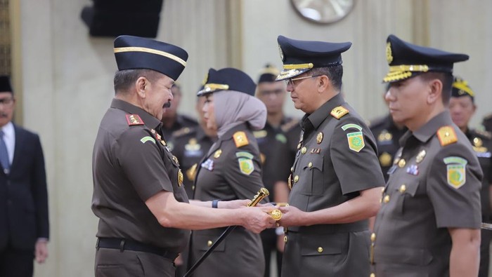 Jaksa Agung lantik enam Kajati (dok. Kejagung)