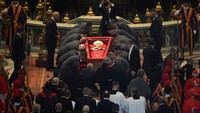 Basilika Santa Maria Maggiore memiliki nilai khusus bagi Paus Fransiskus, karena ia kerap berdoa di sana sebelum dan sesudah kunjungan luar negeri. REUTERS/Andrew Medichini