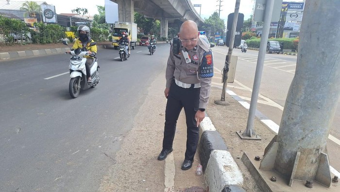 Kecelakaan tunggal motor akibat microsleep terjadi di di Jl Sholeh Iskandar (Sholis) Tanahsareal, Kota Bogor. (dok. ist)