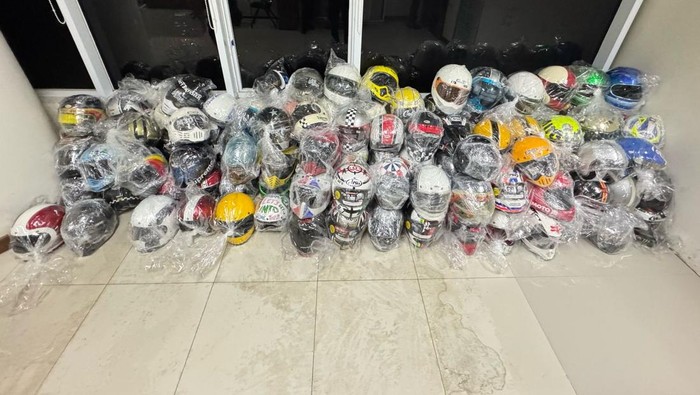 Kejagung sita 130 helm. (Rumondang/detikcom)