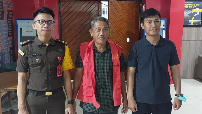 Kejati Sulsel tahan tersangka kasus korupsi proyek sistem air limbah.