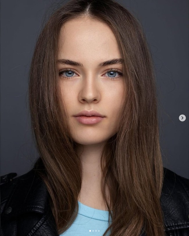 Berkat didikan dan bimbingan yang baik dari orang tuanya, Kristina menjalani kehidupan yang normal di luar pekerjaan sebagai model, seperti remaja seusianya. Foto: Instagram