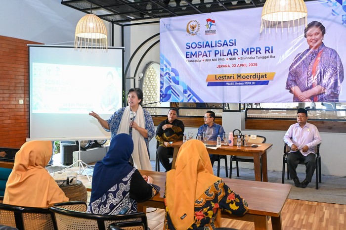 Lestari Moerdijat
