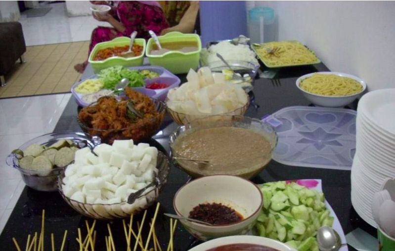Makan Udang di Rumah Tante, Bocah Ini Ditegur Tak Boleh Makan Banyak