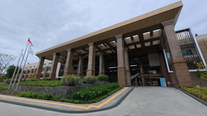 Menteri BUMN Tinjau Kesiapan Operasional Bali International Hospital