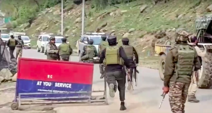 Militan di India Tembaki Rombongan Turis