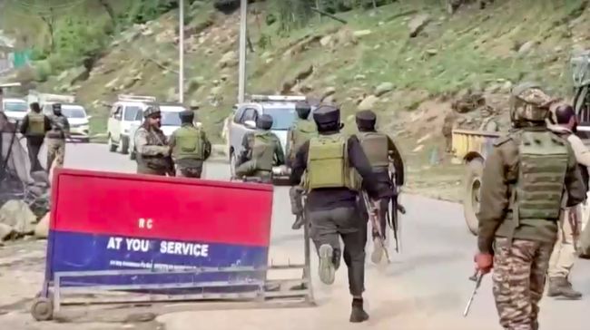 Militan di India Tembaki Rombongan Turis