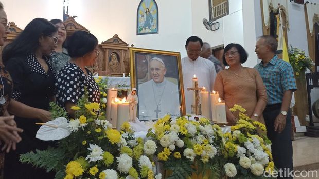 Misa requiem untuk Paus Fransiskus