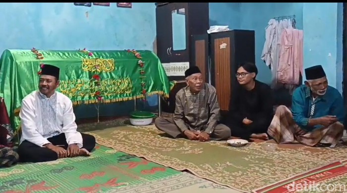 Pemakaman Mbok Yem