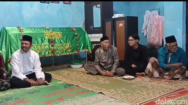 Pemakaman Mbok Yem