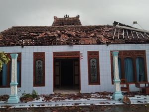2 Desa di Pati Diterjang Puting Beliung, Puluhan Rumah Rusak