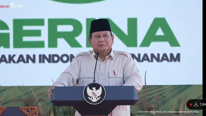 Presiden Prabowo Subianto di saat peluncuran Gerakan Indonesia Menanam, Sumsel. Presiden Prabowo Subianto di saat peluncuran Gerakan Indonesia Menanam, Sumsel.
