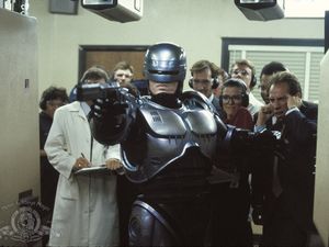 Sinopsis Film RoboCop, Aksi Polisi Robot Melawan Kejahatan