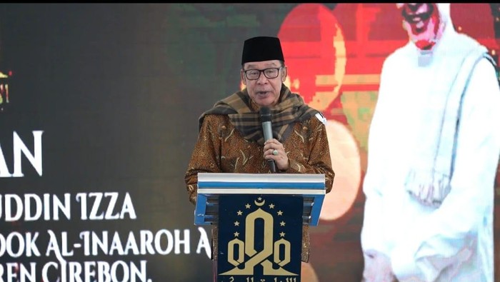 Sesepuh Pondok Buntet Pesantren, KH Adib RofiUddin (dok.istimewa)