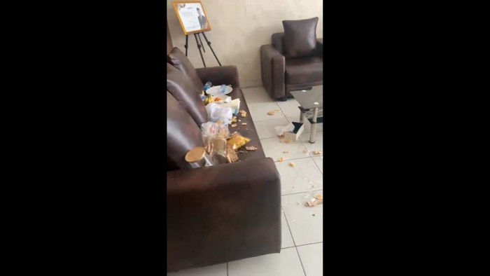 Tangkapan layar ruangan Bawaslu Tasikmalaya berantakan diacak-acak orang tak dikenal.