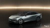 Toyota bZ7 akan menjadi kendaraan pertama yang terintegrasi ke dalam ekosistem pintar Human x Car x Home Xiaomi yang menghubungkan perangkat pribadi, produk rumah pintar, dan mobil. Pengguna akan dapat melakukan tindakan seperti mengendalikan AC di rumah secara jarak jauh dari layar kendali kokpit. Foto: Dok. Toyota
