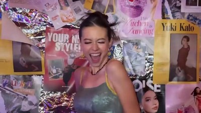 8 Gaya Y2K Para Artis di Ultah Yuki Kato, Tampil Dengan Fesyen Tahun 2000an