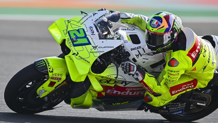 Italian MotoGP rider Franco Morbidelli of the Pertamina Enduro VR46 Racing Team competes in the qualifying sessions during the Qatar Airways Motorcycle Grand Prix of Qatar at Lusail International Circuit in Lusail, Qatar, on April 12, 2025. (Photo by Noushad Thekkayil/NurPhoto via Getty Images)