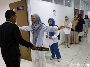 Modus Kecurangan UTBK 2025, HP di Badan hingga Sepatu