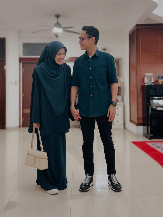 Dude Harlino Klarifikasi Isu Perceraian dengan Alyssa Soebandono