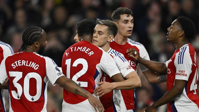 Liverpool Juara Liga Inggris, YNWA Menggema Arsenal Kembali Juara Dua