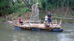 Warga di Probolinggo Gunakan Perahu Tambang Dampak Jembatan Putus