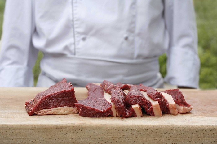 Efek Perang Tarif AS Vs China, Resto BBQ di China Kehabisan Daging Sapi Amerika