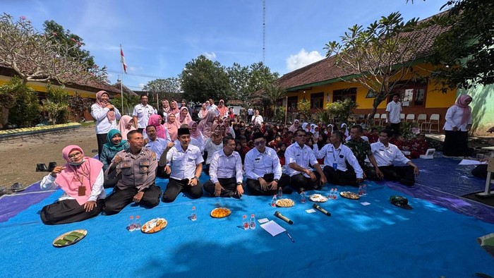 Gemarikan di SDN Bangeran 1 dan 2 Mojokerto