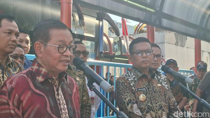Gubernur DKI Jakarta Pramono Anung dan Gubernur Banten Andra Soni. (Brigitta/detikcom)