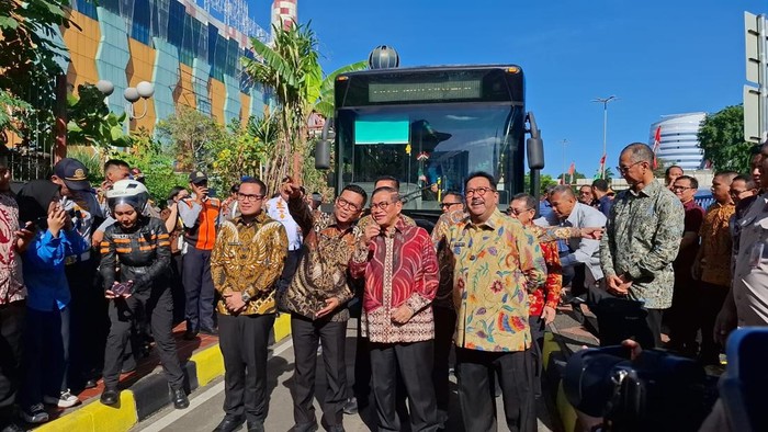 Gubernur Jakarta Pramono Anung dan Gubernur Banten Andra Soni.