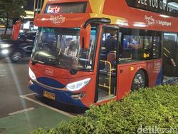 Memotret Jakarta Pakai Samsung Galaxy A56 dari Atas Open Top Bus