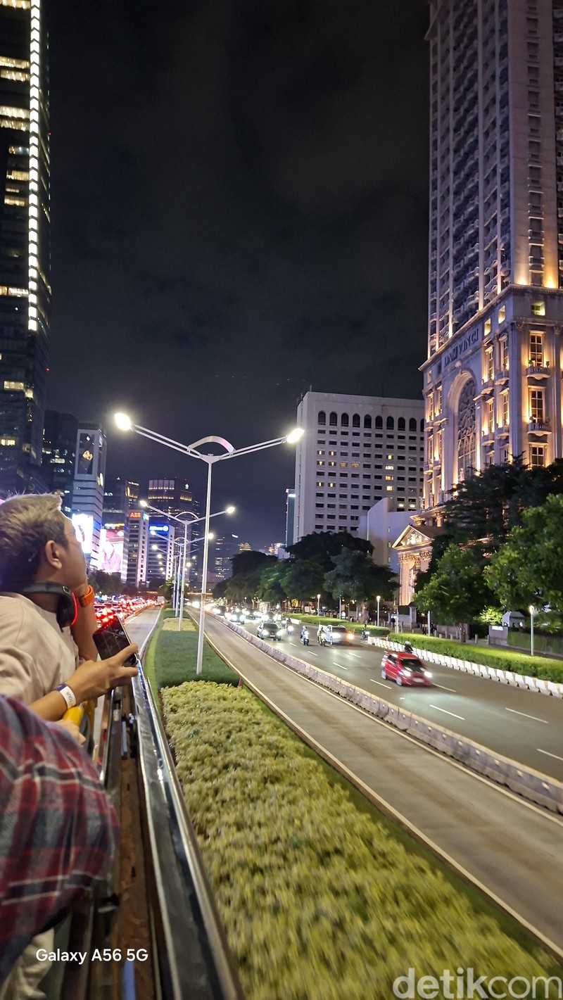 Hasil foto malam Samsung Galaxy A56