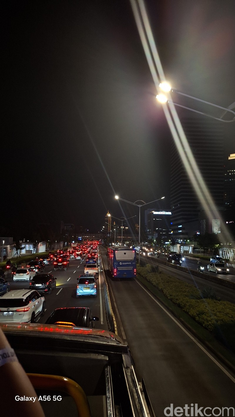 Hasil foto malam Samsung Galaxy A56