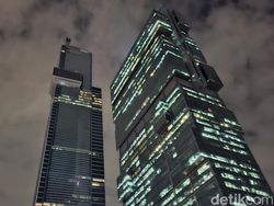 Memotret Jakarta Pakai Samsung Galaxy A56 dari Atas Open Top Bus