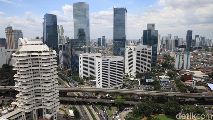 Dana Moneter Internasional (IMF) menurunkan proyeksi pertumbuhan ekonomi Indonesia pada 2025. Turun menjadi 4,7 persen dari sebelumnya 5,1 persen.