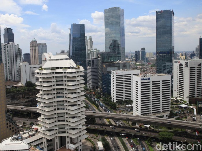 Dana Moneter Internasional (IMF) menurunkan proyeksi pertumbuhan ekonomi Indonesia pada 2025. Turun menjadi 4,7 persen dari sebelumnya 5,1 persen.