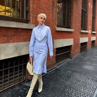 10. Emma Chamberlain – £23 juta (Rp 583 miliar)Emma Chamberlain awalnya dikenal netizen karena kepribadian uniknya sebagai YouTuber. Setelah channel YouTube-nya banyak subscriber, tak butuh waktu lama untuk Emma mendapat berbagai endorsement dan merambah ke bidang lain, termasuk sebagai poadcaster dalam acara ‘Anything Goes’.Foto: Instagram