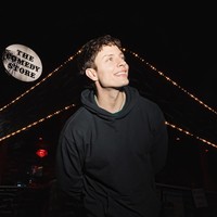 8. Matt Rife – £31 juta (Rp 696 miliar)Mereka yang jadi influencer terkaya datang dari berbagai latar belakang. Matt Rife sendiri dikenal sebagai stand up comedian. Pria 29 tahun itu memanfaatkan media sosialnya untuk membagikan konten komedi hingga mendapat banyak endorsement.Foto: Instagram