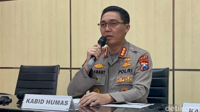 Kabid Humas Polda Jatim Kombes Jules Abraham Abast