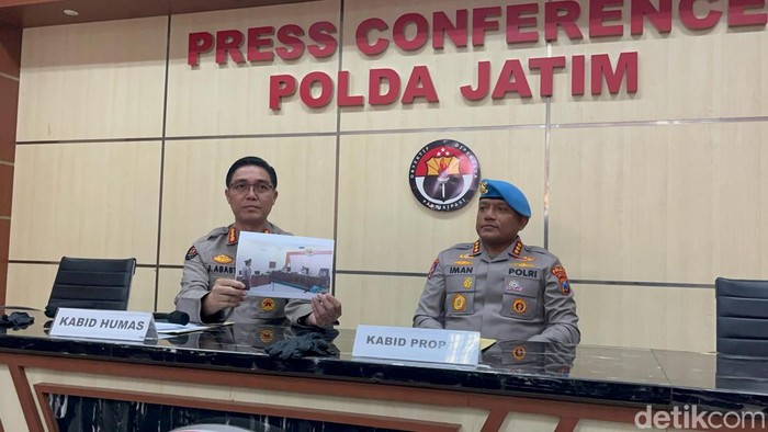Kabid Humas Polda Jatim Kombes Jules Abraham Abast