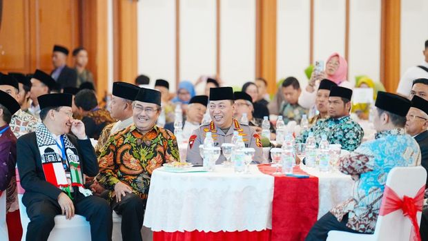 Kapolri Jenderal Listyo Sigit Prabowo menghadiri silaturahmi nasional ormas Islam dan halal bihalal MUI