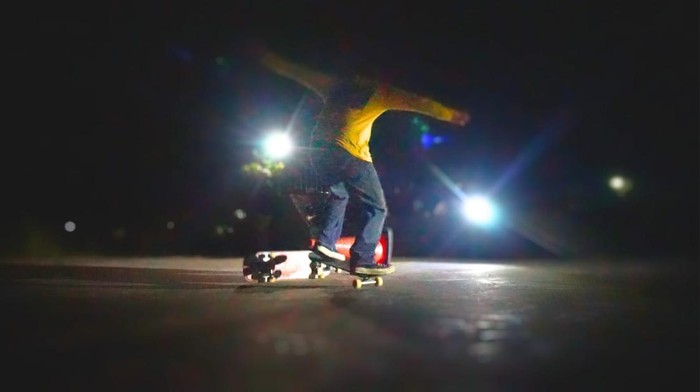 Skate park di Kota Tarakan, Kalimantan Utara yang seharusnya menjadi tempat olahraga dan kreativitas anak muda, kini tercoreng akibat minimnya penerangan.