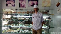 Heru meneruskan bisnis dari neneknya ini lantaran keinginannya agar dunia bakery di Indonesia dapat maju dan berkembang pesat. Foto: detikcom/Riska Fitria