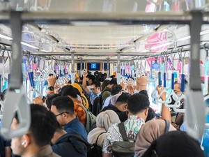 Video Testimoni ASN Pemprov Jakarta di Hari Pertama Wajib Naik Transum