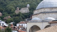 Terletak di wilayah Balkan, Eropa Tenggara, Kosovo dulunya adalah bagian dari Serbia. Negara ini kemudian mendeklarasikan kemerdekaannya secara sepihak pada 2008. Foto: Getty Images/iStockphoto/BrilliantEye