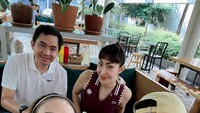 Hubungan Maxime dan Luna Maya kian serius, karena mereka telah bertunangan pada 1 April 2025 lalu. Kabarnya juga pernikahan pasangan ini akan berlangsung pada 7 Mei 2025. Foto: Instagram @bouttier_maxime