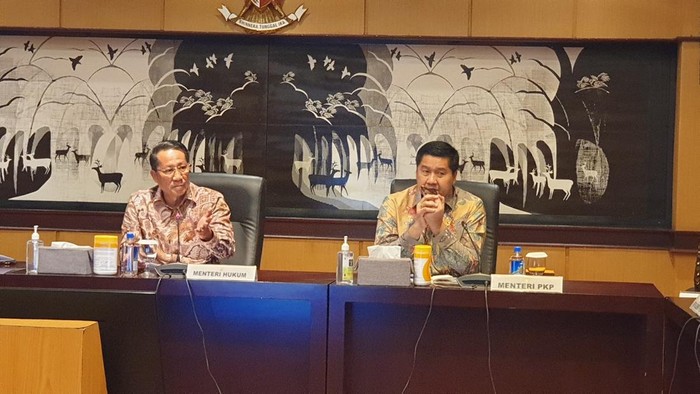 Menteri PKP Maruarar Sirait dan Menteri Hukum Supratman Andi Agtas