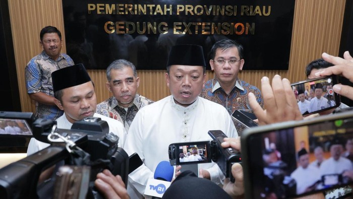 Nusron Wahid saat kunjungan kerja ke Riau