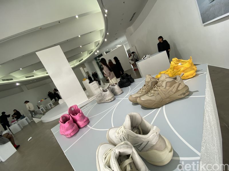 Onitsuka Tiger ULTI RS Series